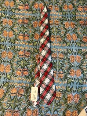 Plaid Men's Tie in Red, Green and White - Classic Holiday Style